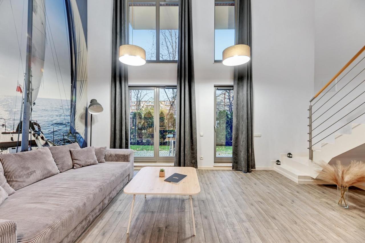 Waterlane Riverside Spa, Pool & Gym By Downtown Apartments Danzica Esterno foto