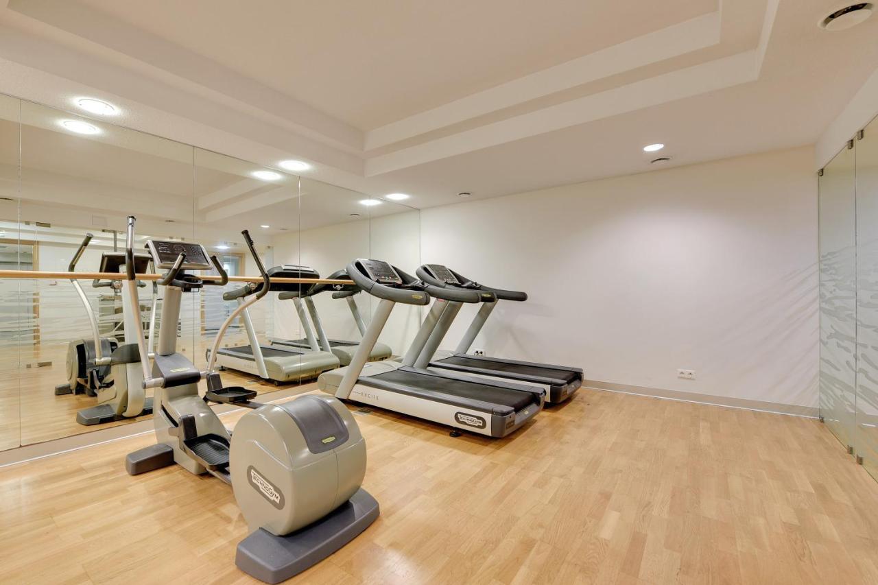 Waterlane Riverside Spa, Pool & Gym By Downtown Apartments Danzica Esterno foto