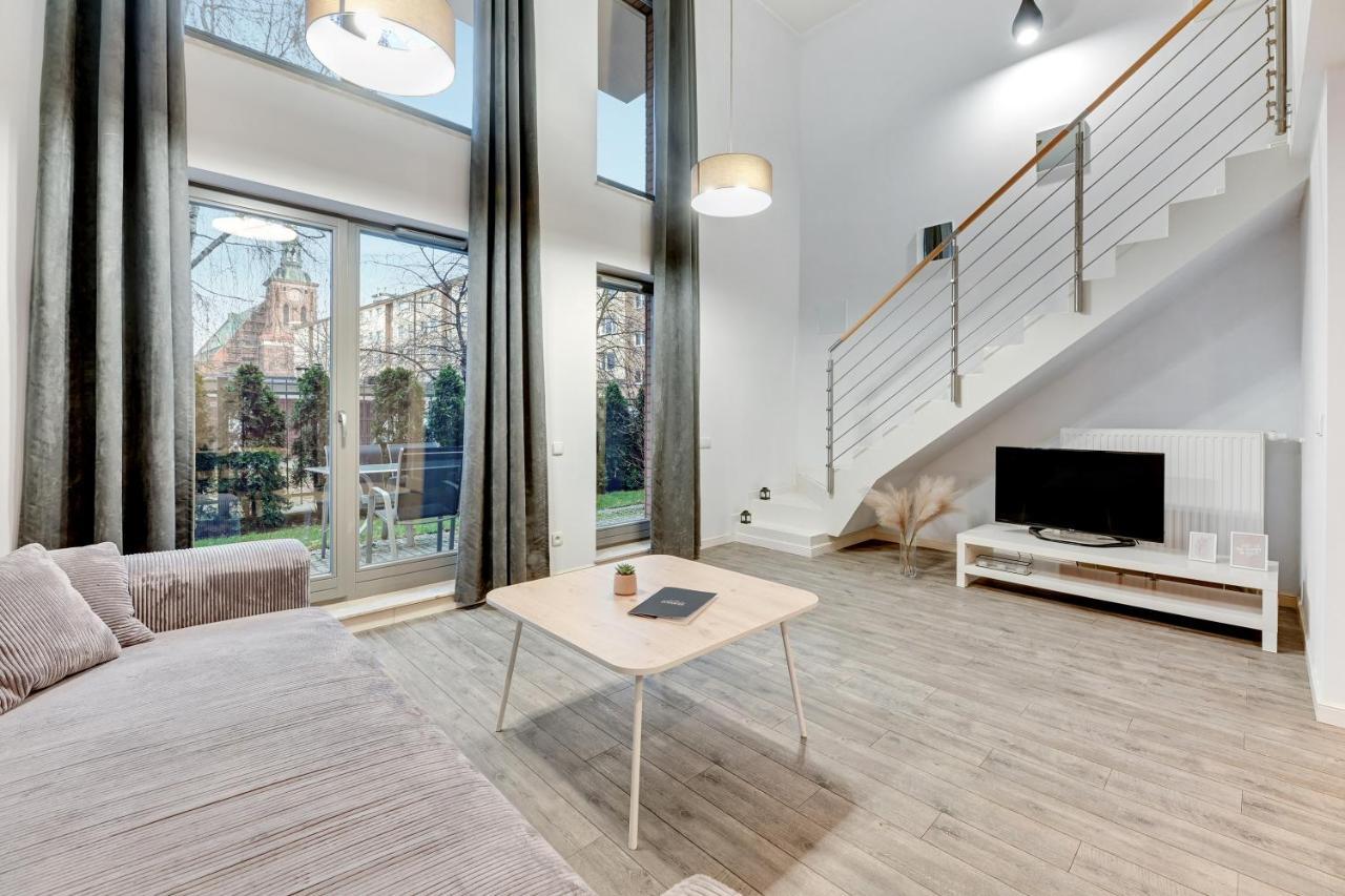 Waterlane Riverside Spa, Pool & Gym By Downtown Apartments Danzica Esterno foto