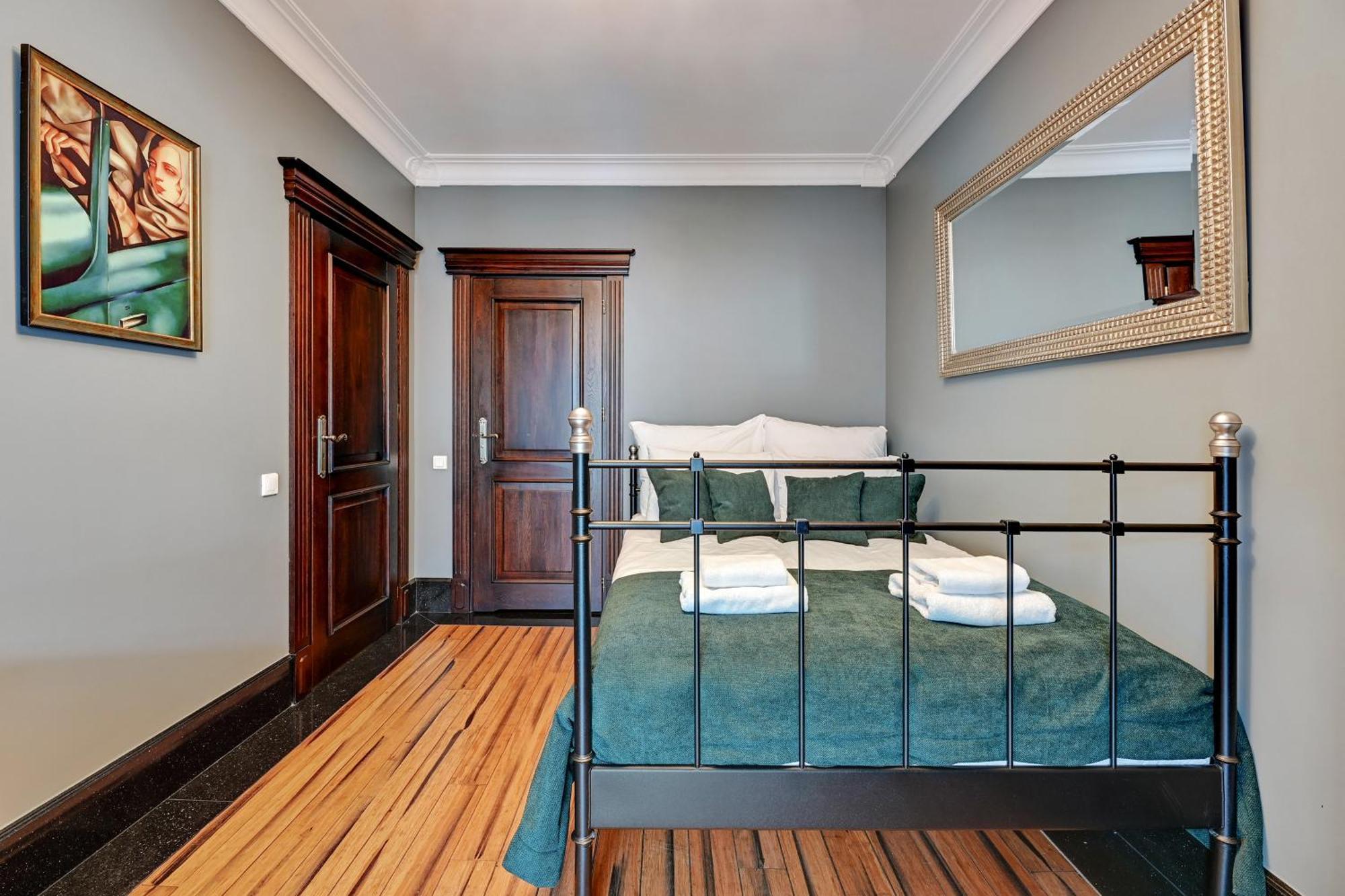 Waterlane Riverside Spa, Pool & Gym By Downtown Apartments Danzica Esterno foto