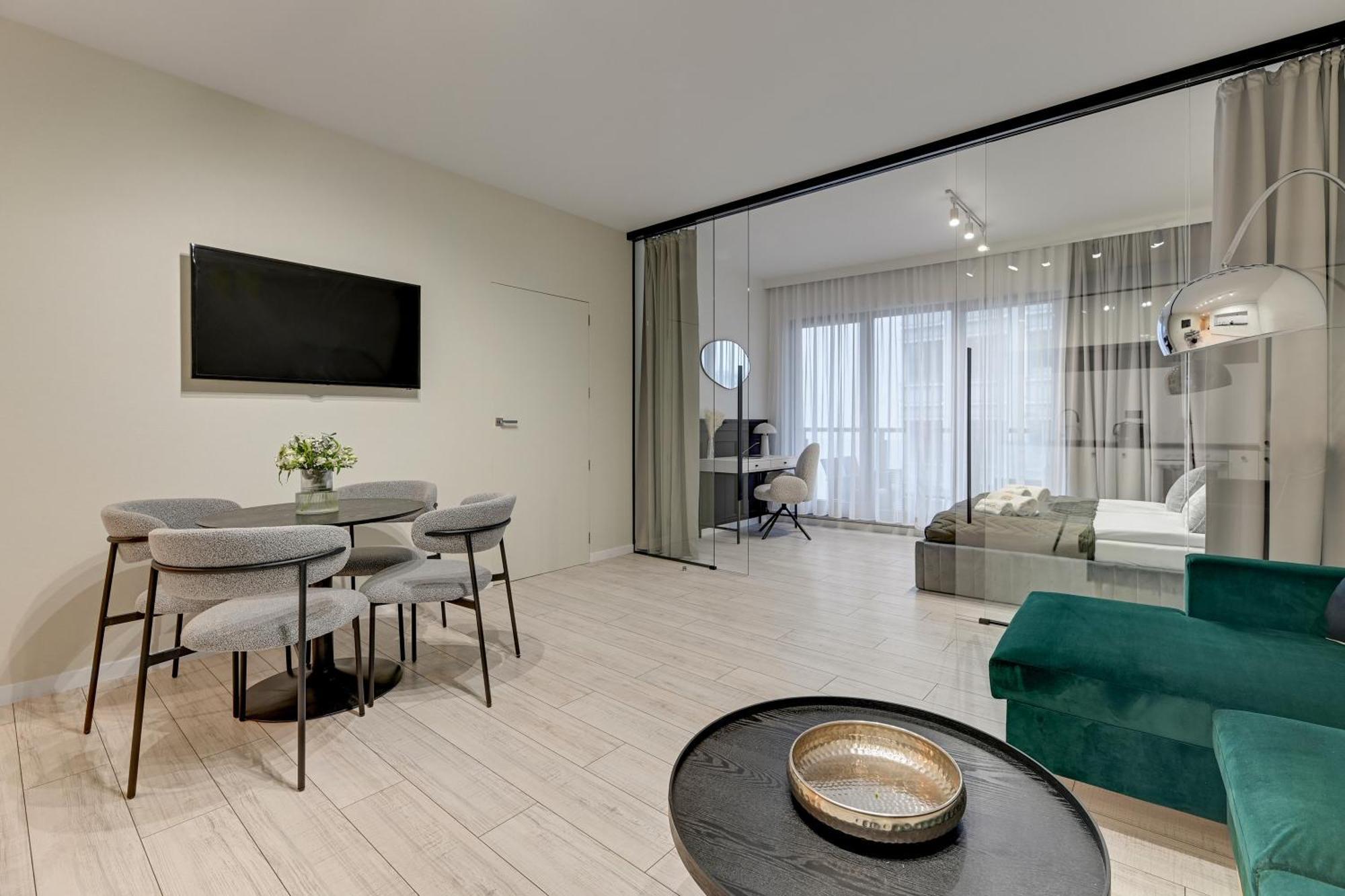 Waterlane Riverside Spa, Pool & Gym By Downtown Apartments Danzica Esterno foto