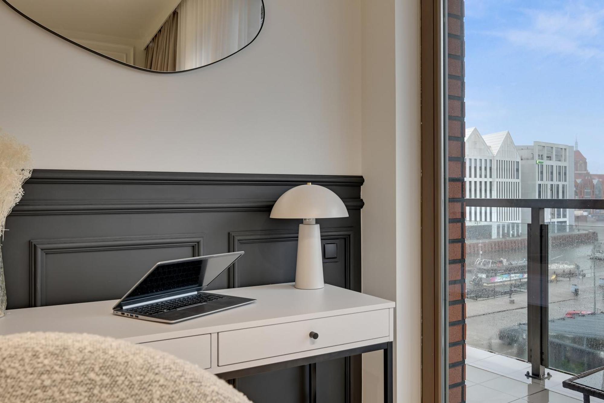 Waterlane Riverside Spa, Pool & Gym By Downtown Apartments Danzica Esterno foto