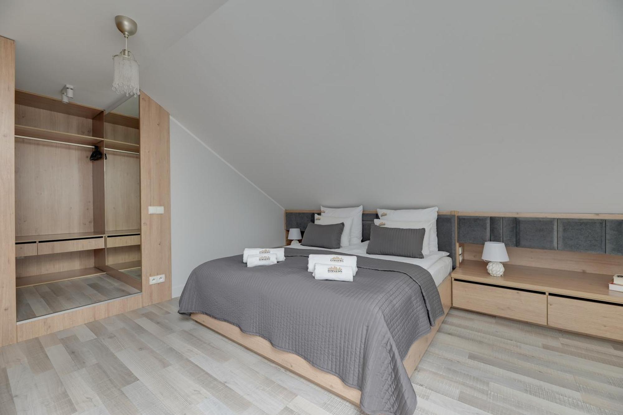 Waterlane Riverside Spa, Pool & Gym By Downtown Apartments Danzica Esterno foto